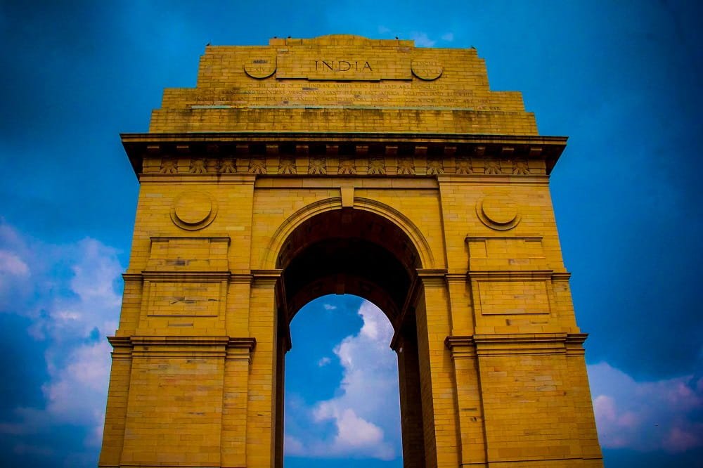 Top 10 Most Famous Historical Monuments Of India Loudfact 9240