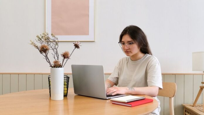 Live Chat for Lead Generation Live Chat for Lead Generation