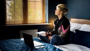 7 Strong Reasons Why Women Are Better Writers Than Men