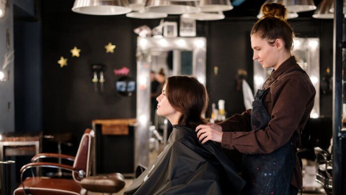 How Much To Tip Your Hairdresser
