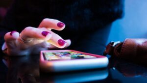 How to Set a Custom Ringtone on Android and iPhone