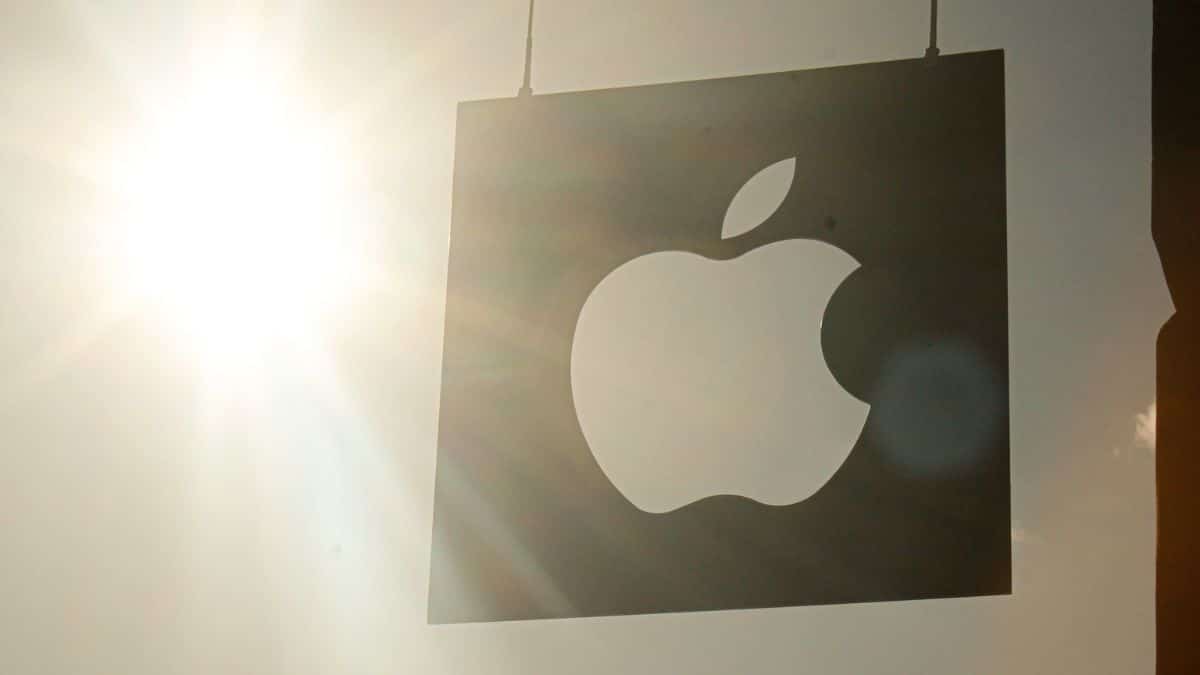 Apple Reportedly Working on a Foldable Device With a Large Display