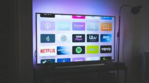 Google, Meta Bid Millions for Hollywood Content: Report