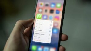 WhatsApp Default Theme Feature Spotted on Latest Beta Version