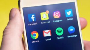 Meta Rolls Out AI Backgrounds and More for Messenger Calling