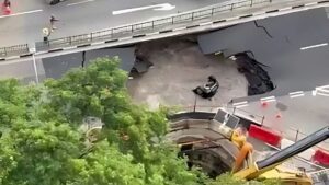 Sinkhole Swallows Car in Singapore Sinkhole Swallows Car in Singapore
