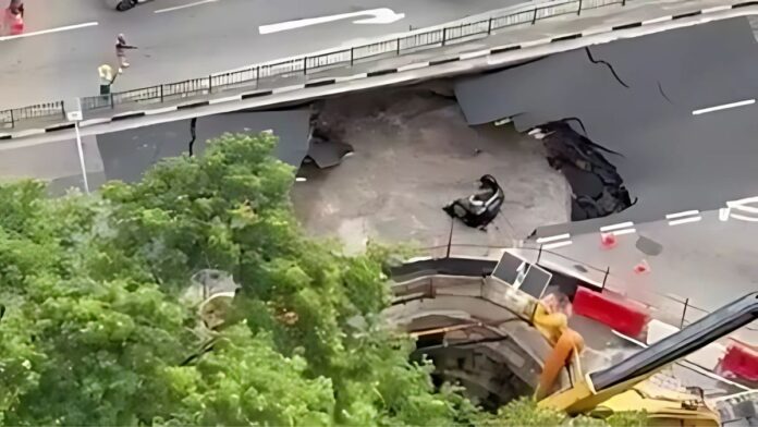 Sinkhole Swallows Car in Singapore