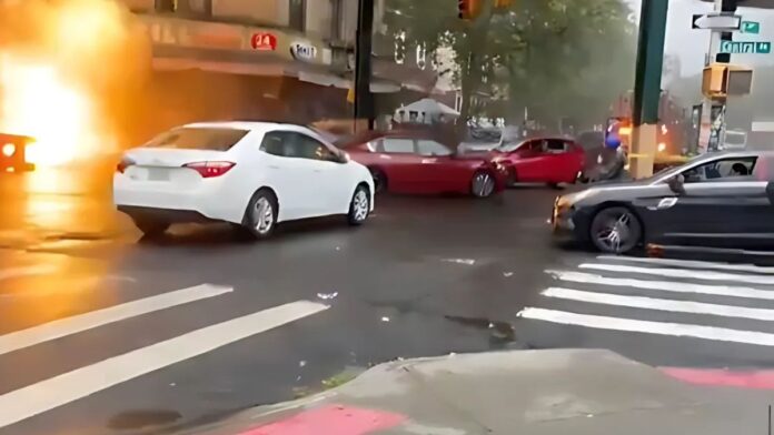 Fireball Erupts From Manhole in Brooklyn Fireball Erupts From Manhole in Brooklyn