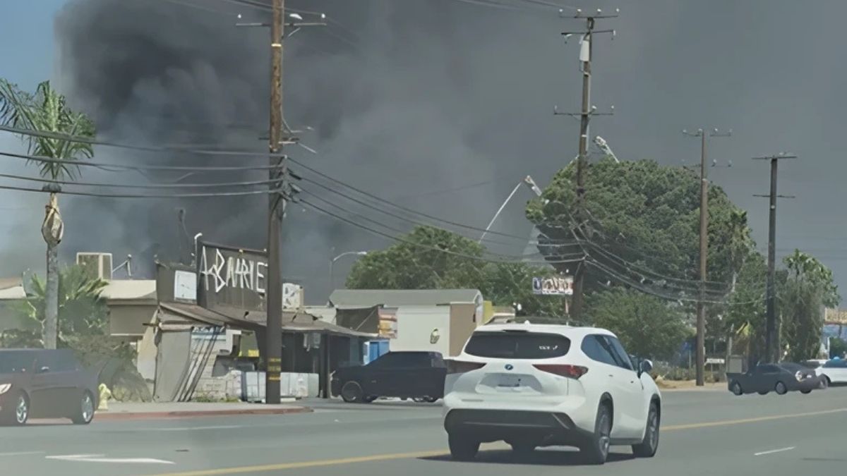 Fontana CA Fire Erupts Near A&B Market