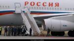 US Troops Kneel to Roll Out Red Carpet for Putin