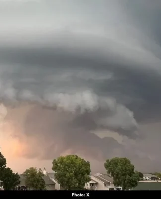 Baseball-Sized Hail Pounds Wichita as Storms Hit Kansas