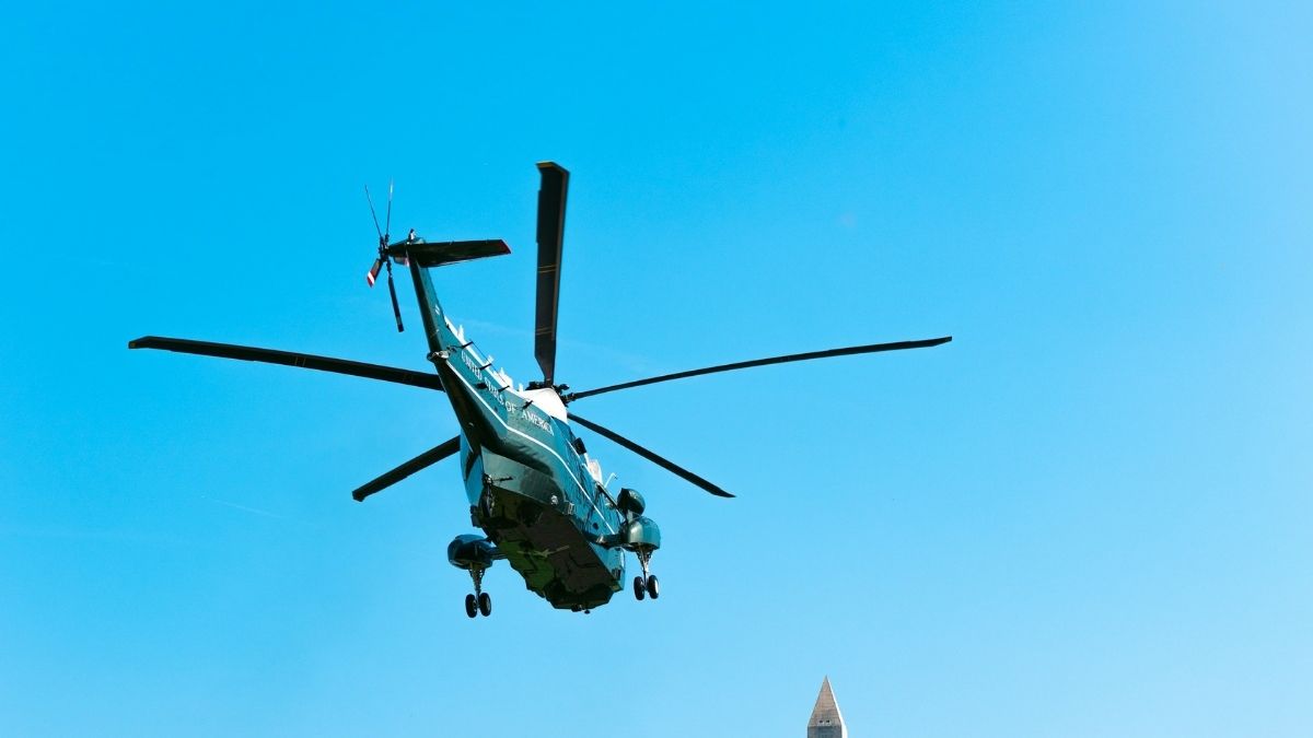 Trump’s Helicopter Marine One Makes Emergency Landing in UK