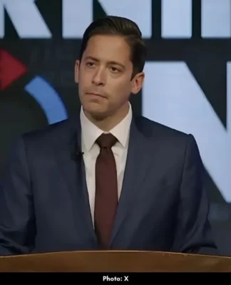 Michael Knowles