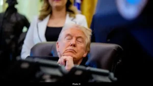Trump’s Oval Office ‘Nap’ Video Goes Viral Online