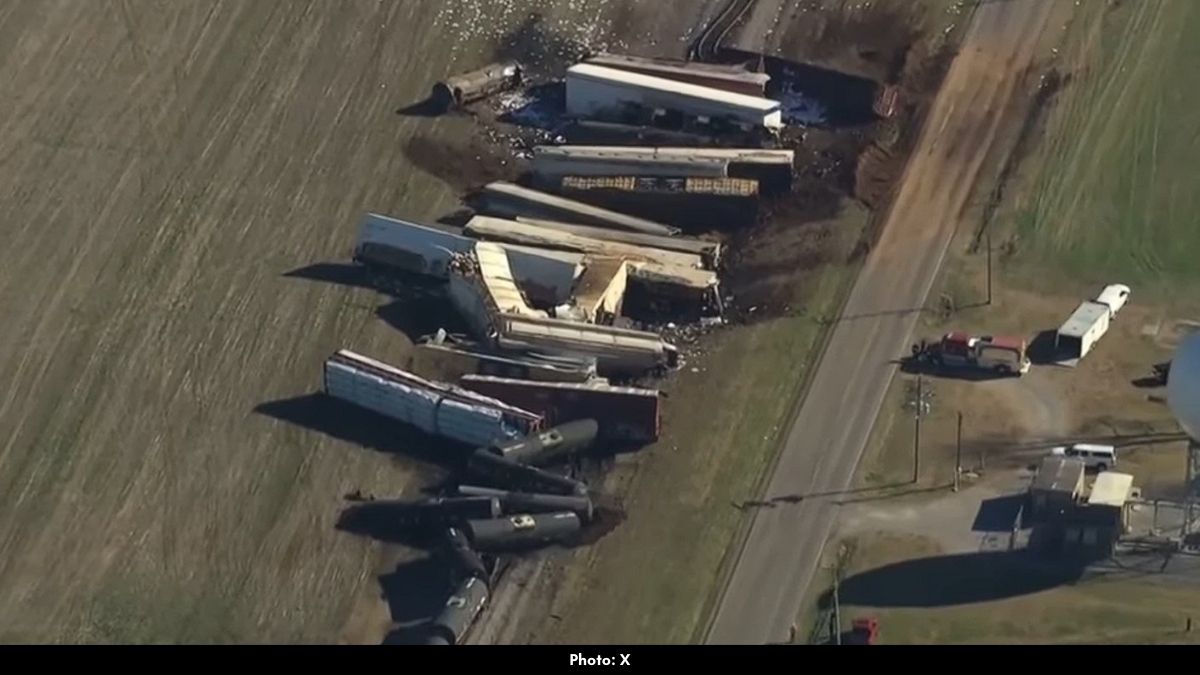 Kentucky Train Derailment Triggers Shelter-in-Place After Chemical Spill