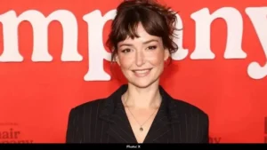 Milana Vayntrub